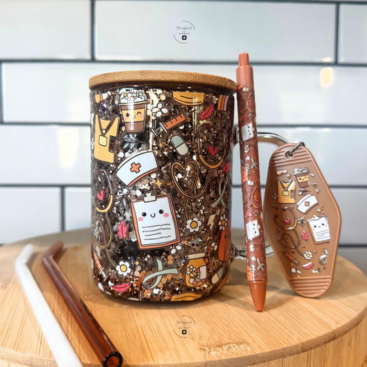 Nurse-themed glitter glass cup with bamboo lid, pen, and keychain on wood surface.