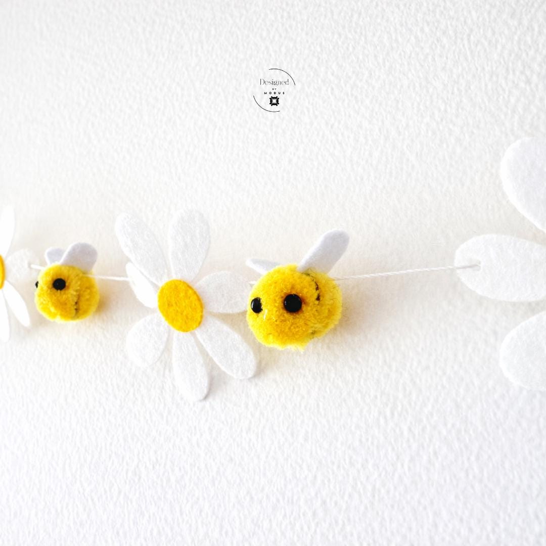 Baby Shower Decoration Daisy Bee Garland Nursery Wall Display Felt Flower Banner Yellow Bunting Spring Summer Theme Party Hanging Decoration Cotton Material Handmade Design Six Foot Length White Daisies Yellow Bees Children Room Accent