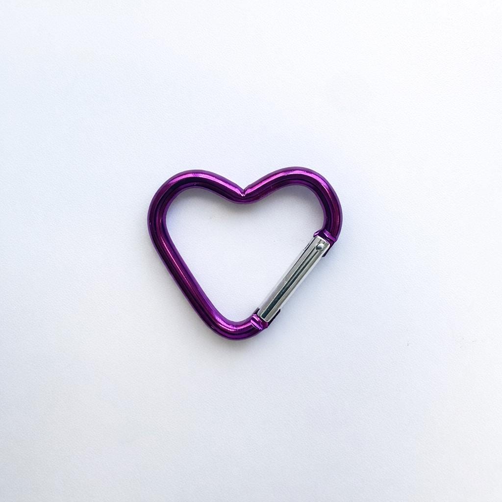 Heart Carabiner Clip – Red Heart Key Ring for Bags, Purses & Keychains  Cute Metal Heart Clasp for Accessories and Gifts