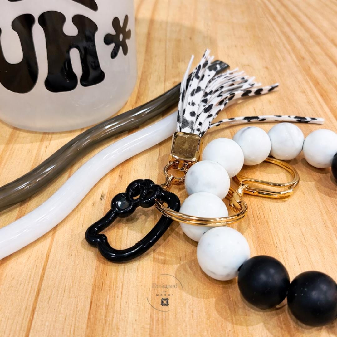 Mom Tumbler Glass Straw Wavy Cup Design Kitty Clip Beaded Wristlet Drinkware Gift Mothers Day Drinking Vessel Frosted Mama Mommy Humor Bruh