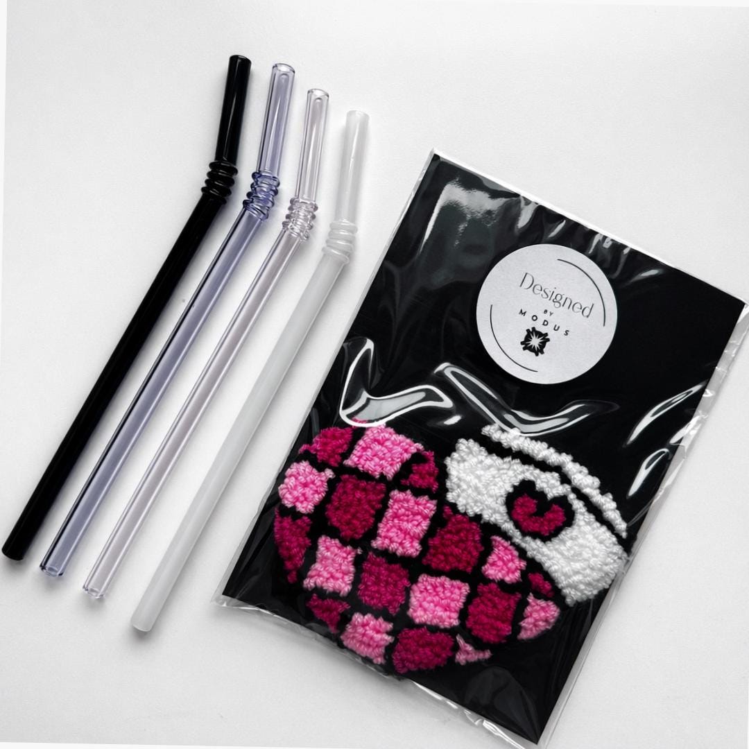 Pink Checkered Pattern Coffee Coaster Magenta Design Crocheted Mug Rug Cotton Yarn Handmade Kitchen Accessory Coffee Cup Shape White Heart Detail Perfect Gift Mom Birthday Coffee Enthusiast Present Kitchen Table Protection Coffee Station