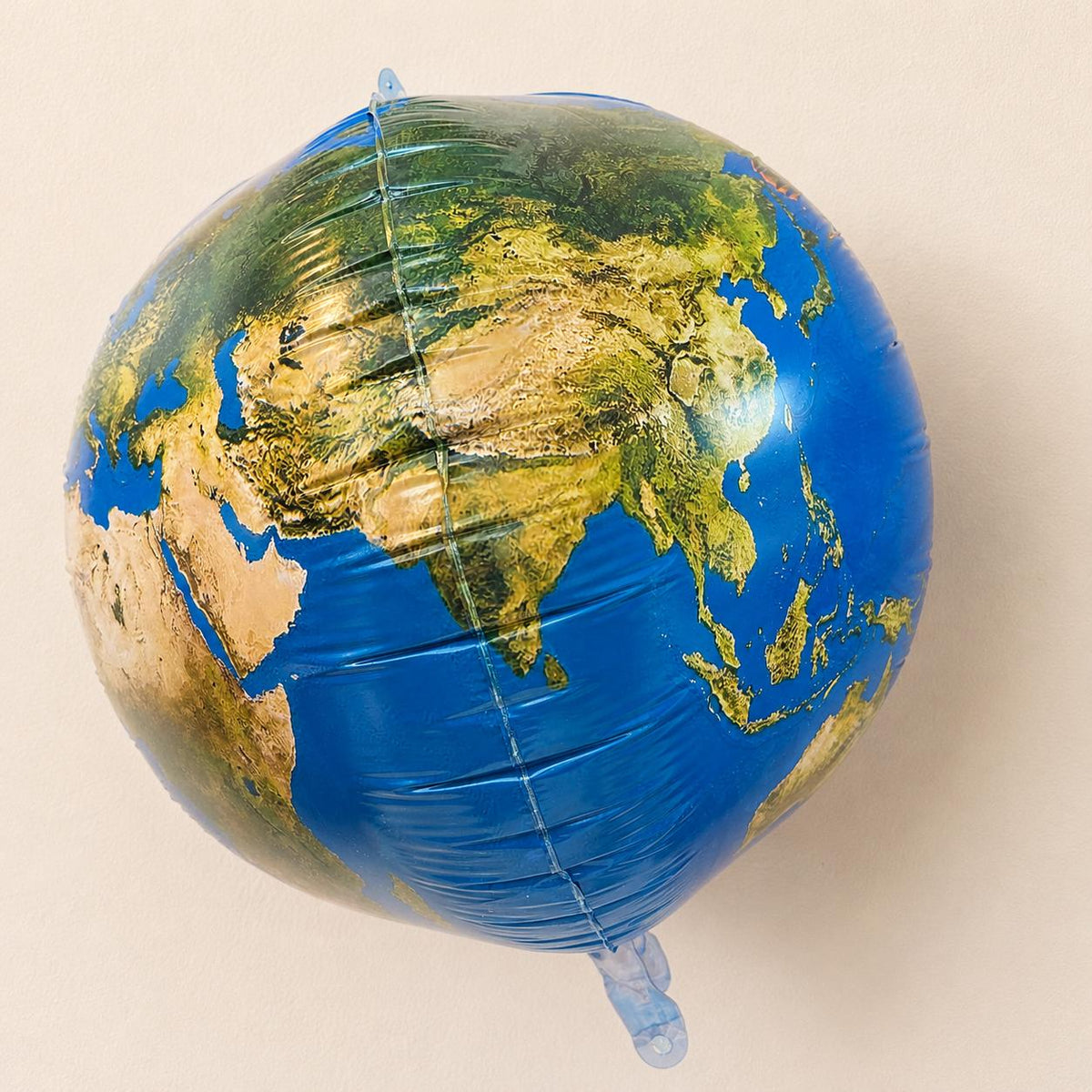 Geography Learning Science Education Tool Globe Design World Map Balloon Inflatable Mylar Foil Continents Oceans Blue Water Green Land Tan Desert Display Classroom Teacher Appreciation Gift Earth Day Party Decoration Back School Supply