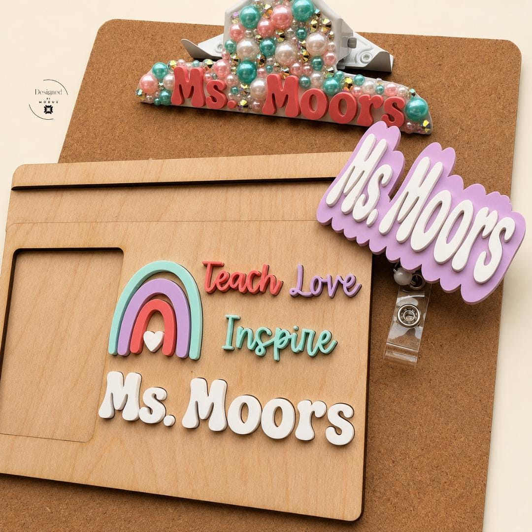 Wooden Teacher Gift Rainbow Design Holder Personalized Badge Reel Scalloped Background Detail Pearl Bead Clipboard Custom Name Decoration Keychain Wristlet Tassel Teacher Appreciation Bundle Back To School Accessories Four Piece Complete