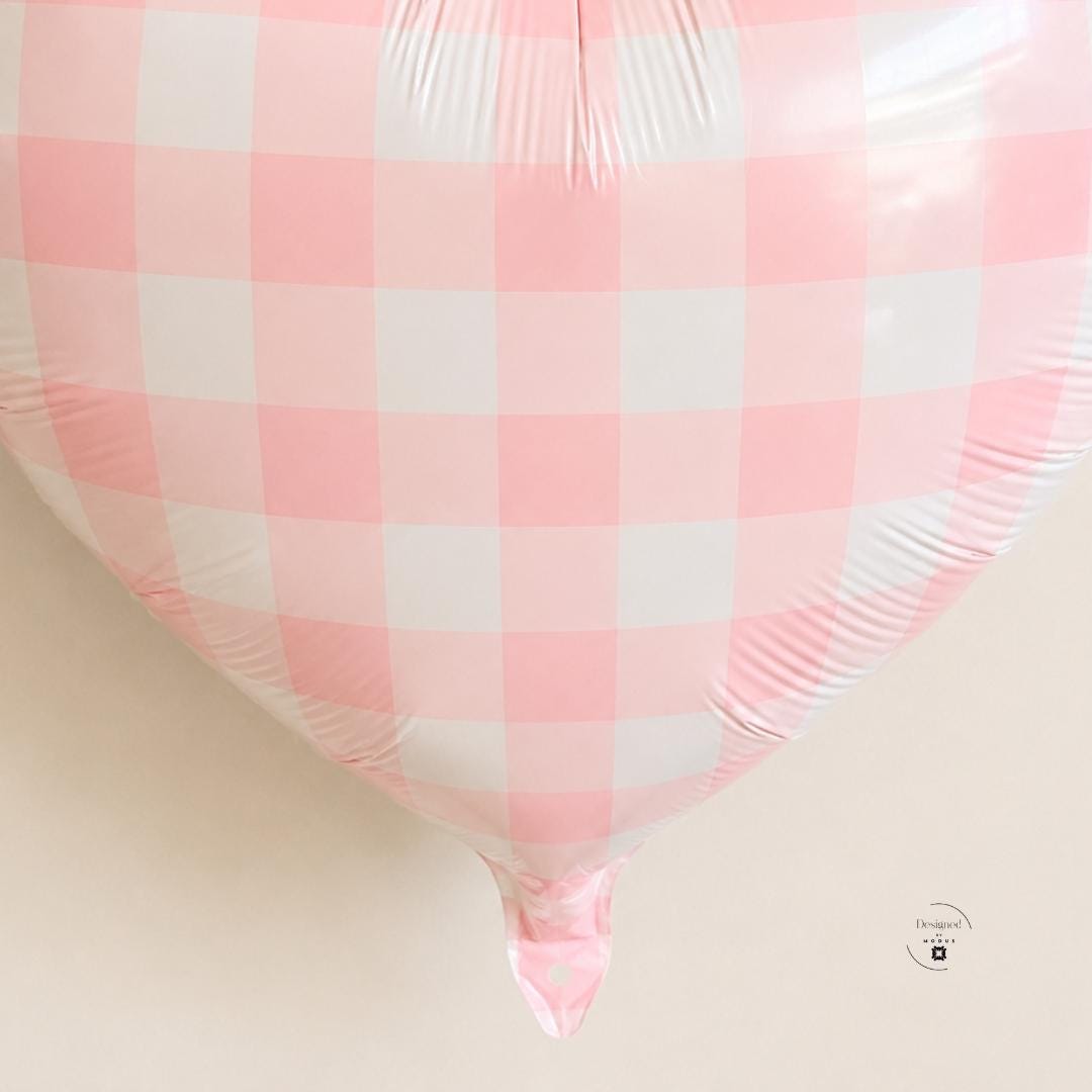 Checkered Pattern Heart Shaped Balloon Pink Gingham Design Mylar Foil Valentine Party Decoration Metallic Anniversary Gift Birthday Celebration Supply 18 Inch Inflatable Romantic Event Styling Farmhouse Style Wedding Accent Self Sealing
