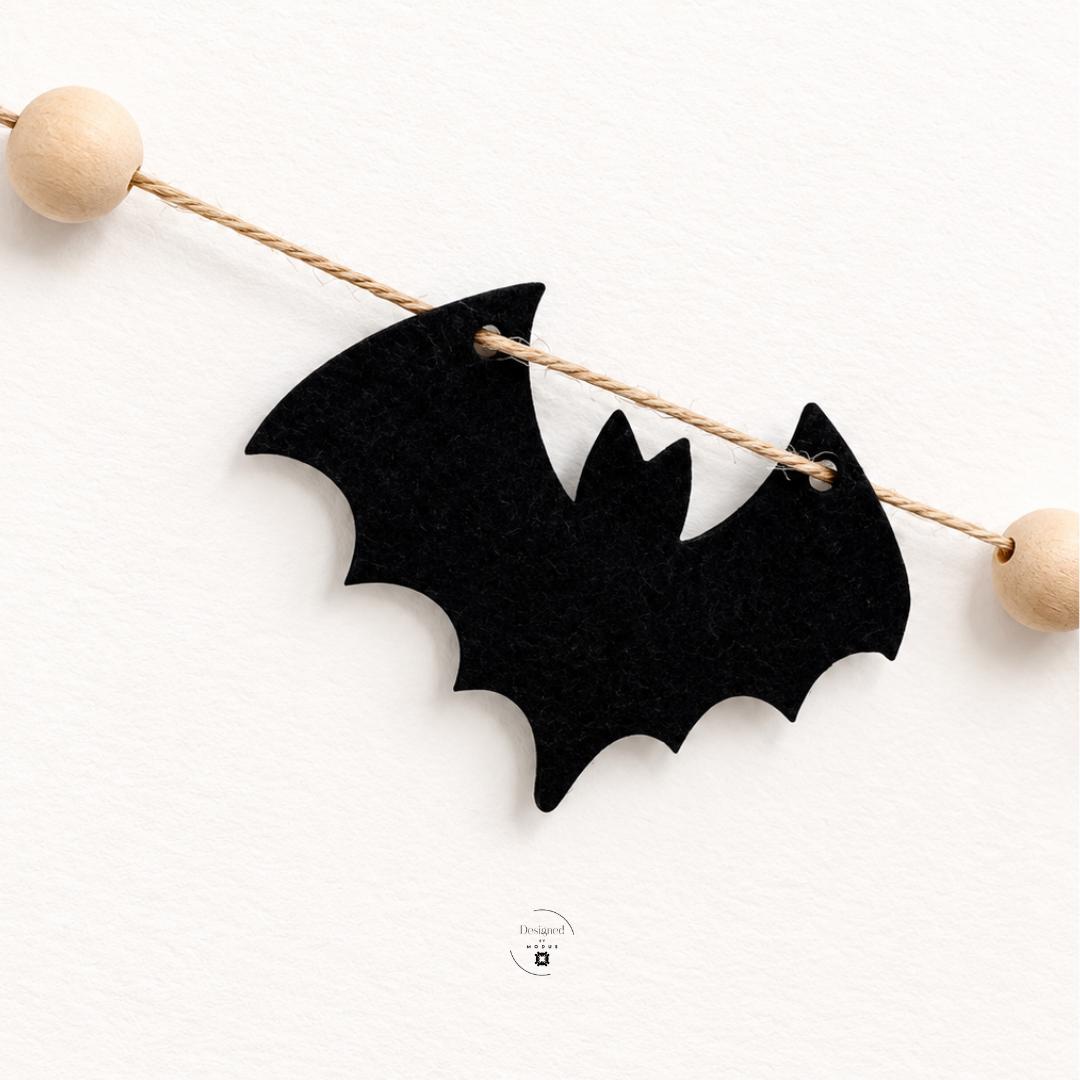 Halloween Garland with Felt Pumpkins Ghosts and Bats Orange Black White Seasonal Party Decor Fireplace Mantel Wall Decoration