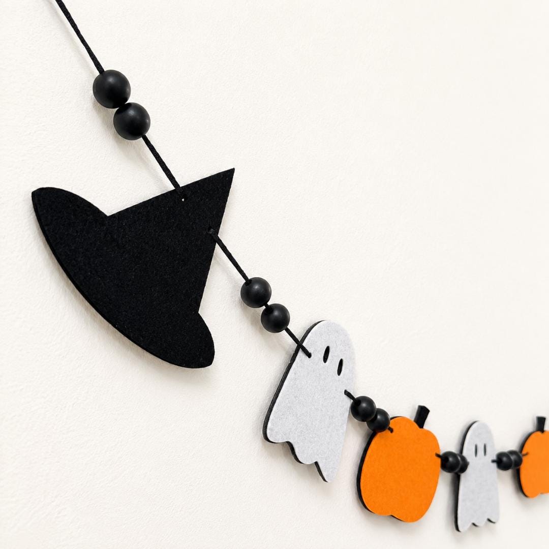 Pumpkin Ghost Witch Hat Halloween Garland Felt Banner Orange Black White Party Decoration Fireplace Mantel Entryway Seasonal Decor